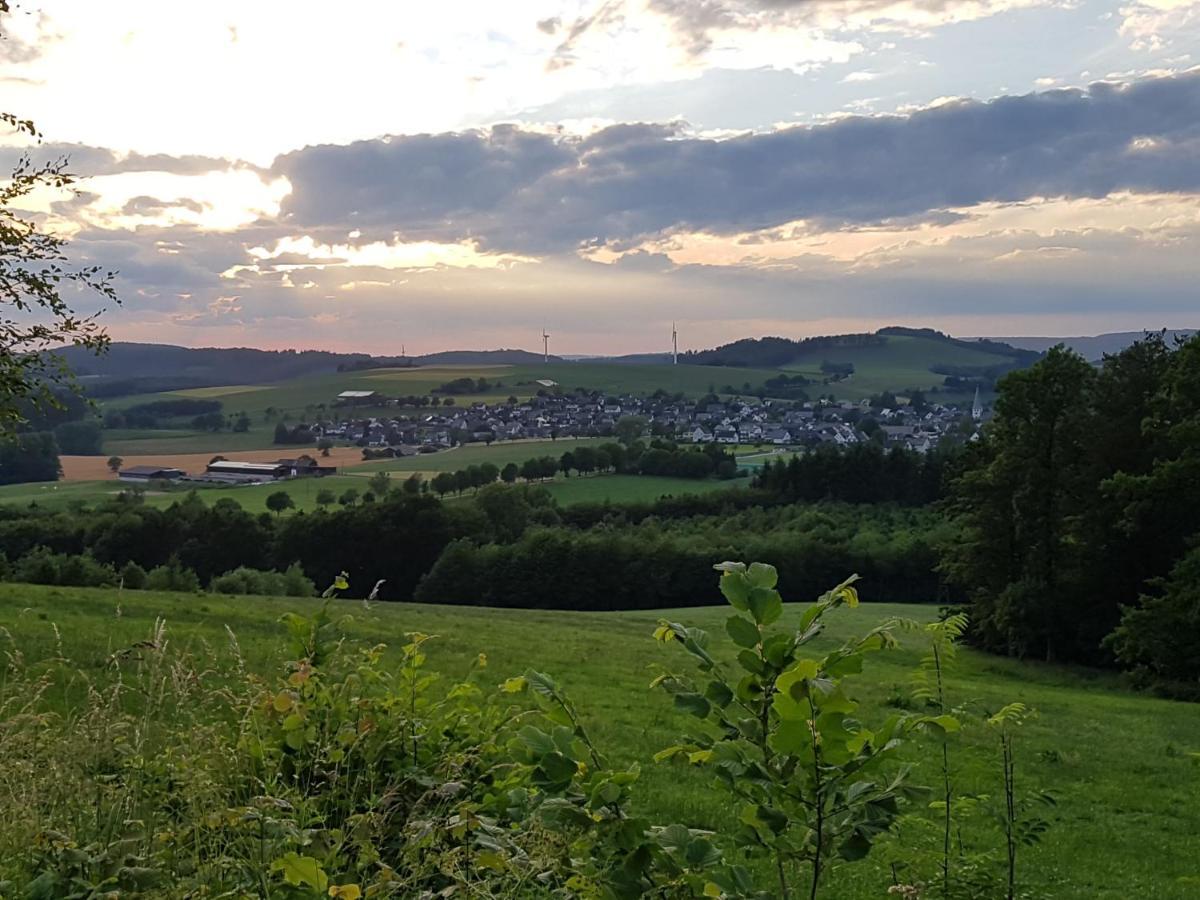 Pilgrims "Franz" Grosszuegige Unterkunft Sauerland Meschede Exterior photo